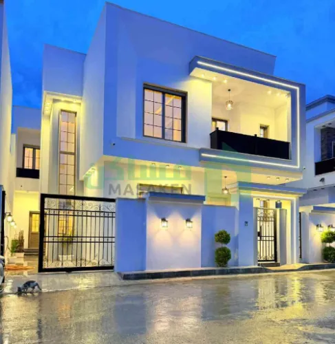 فيلا من طابقين مفصولات تكفي لي سكن 2عائلات✨