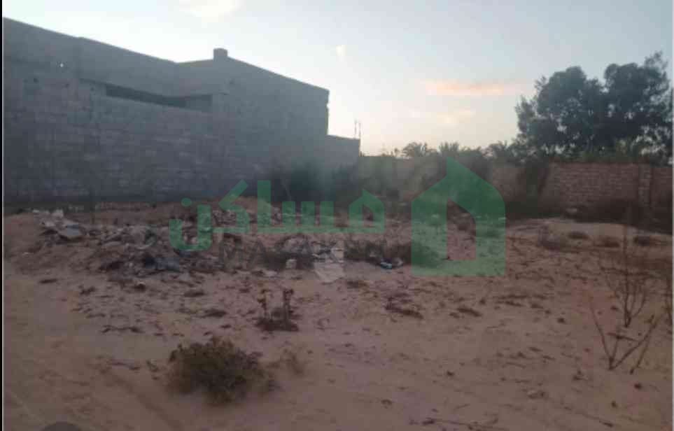 للبيع أرض سكنية في أجدابيا طريق طبرق شارع خط الغاز