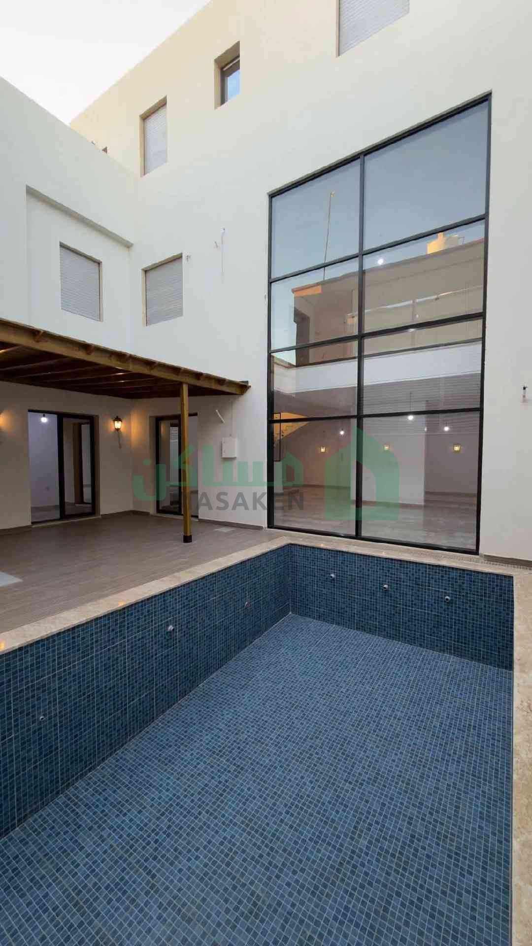 🏡 فيلا راقية للبيع في السراج – داخل المخطط العام