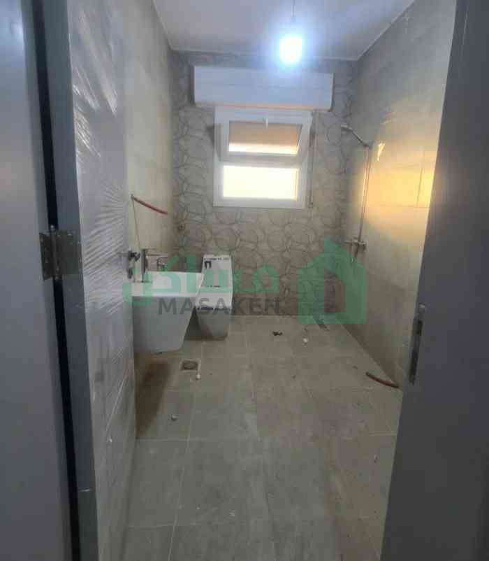 عمارة تجارية آجار بمدينة البيضاء بمساحه 1400 مترمربع