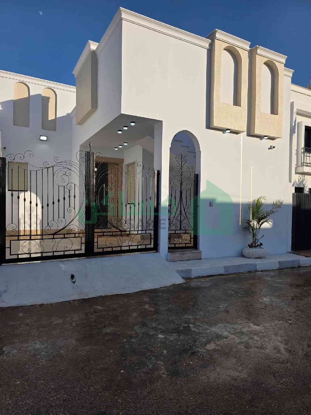 فيلا أرضية بتشطيب حديث 2026🔥