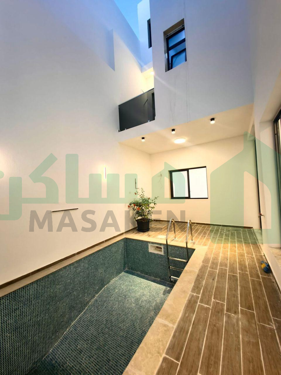 Third image of the ad