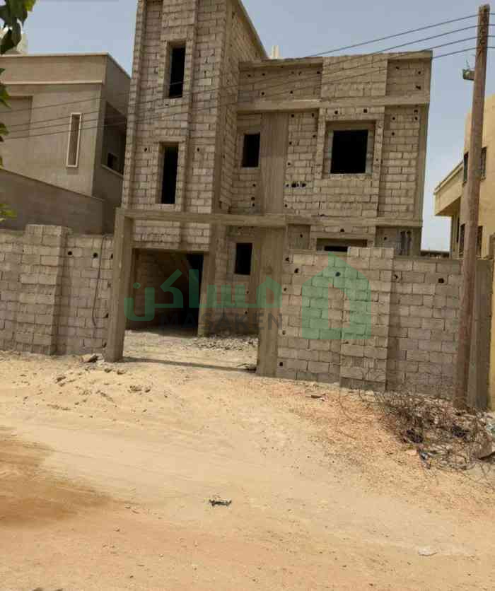 فيلا  دورين للبيع مساحة الارض 200 متر