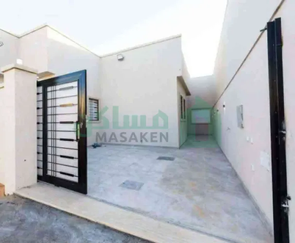 📍منزل حديث م للبيع في منطقة كرزاز بالقرب من مدرسة