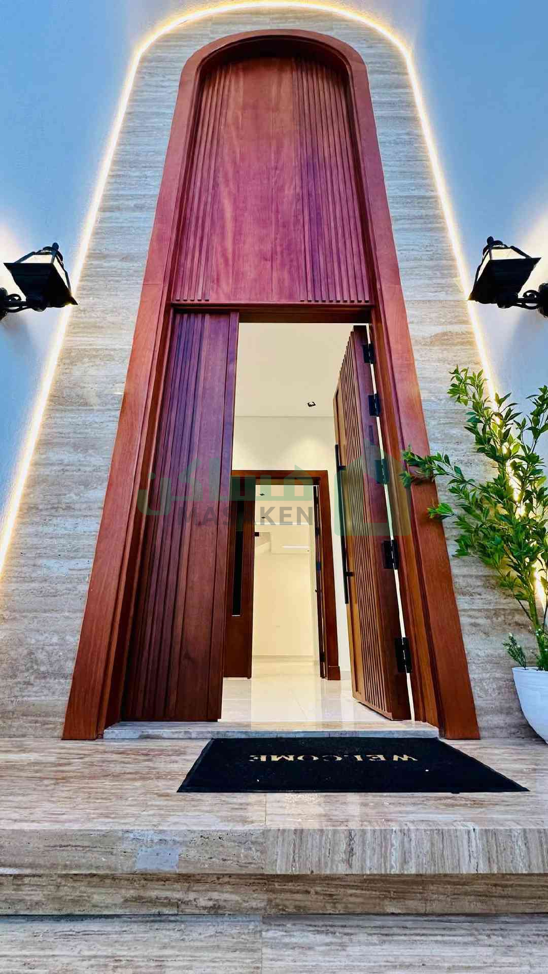 فيلا VIP بتصميم خليجي راقٍ من طابقين