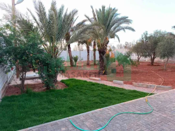 استراحه #للبيع 
#الموقع :النواقيه شارع مصنع الحلوى