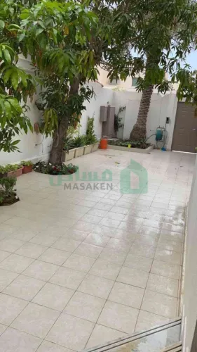 للبيع فيلا بموقع حيوي واستراتيجي مميز جداً، 📣
