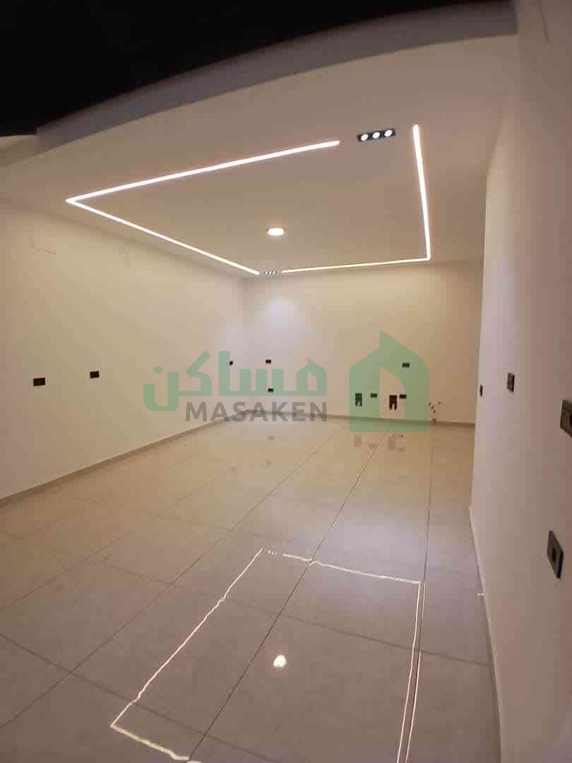ڤيل للايجار بمساحات وتصميم فاخر جداً بناء حديت