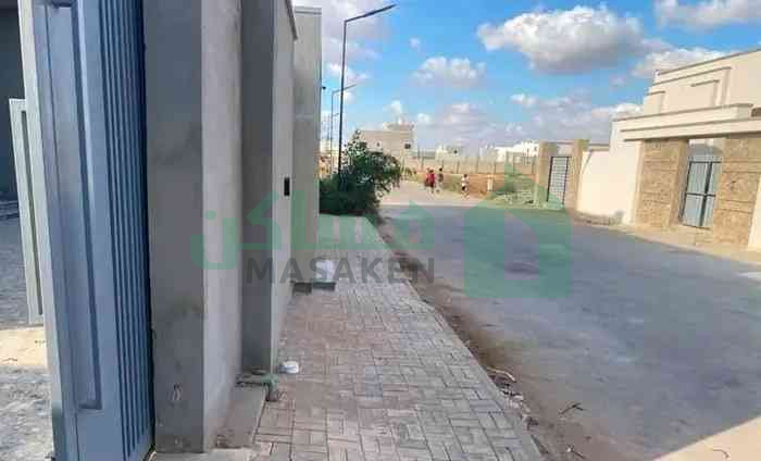 فيلا في حي قطر للايجار الشارع قطران بالكامل